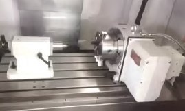 Поворотна вісь 4 axis + 5 задня бабка